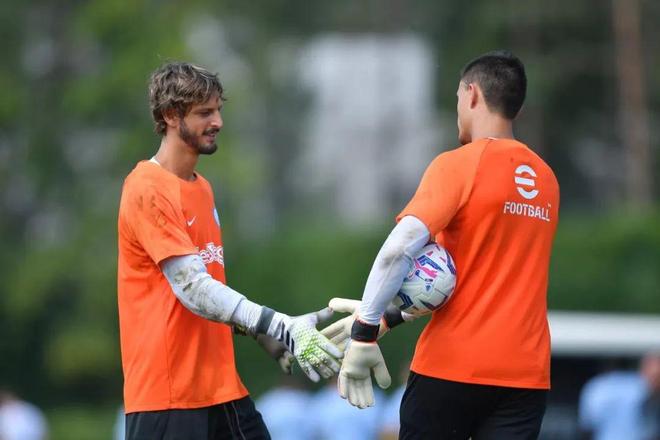 让KD出球 让KD出球