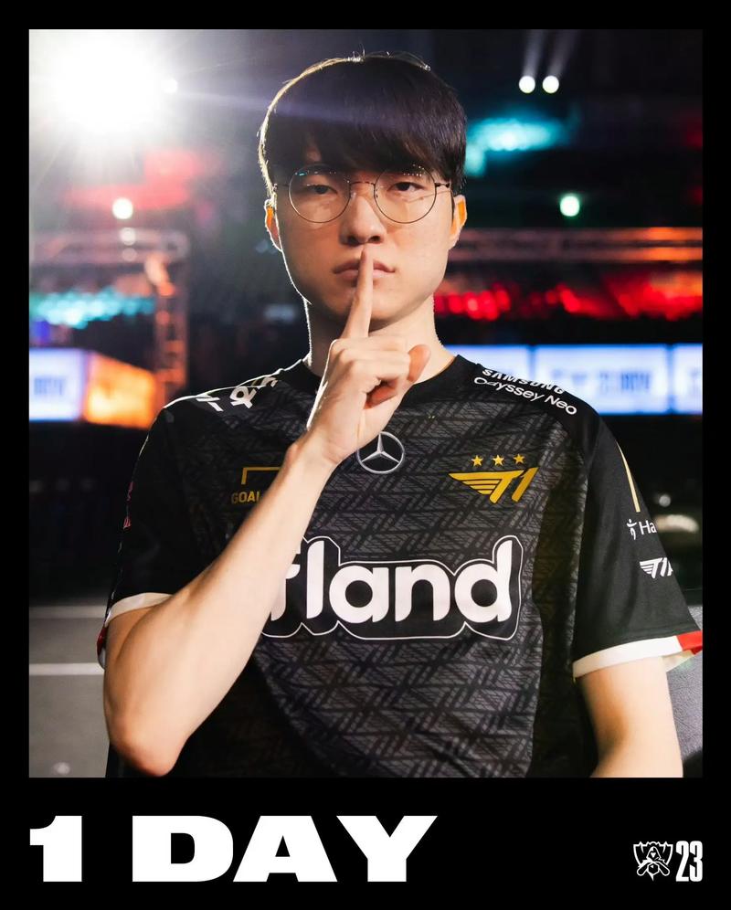 F1：周冠宇凯迪拉克车队首秀